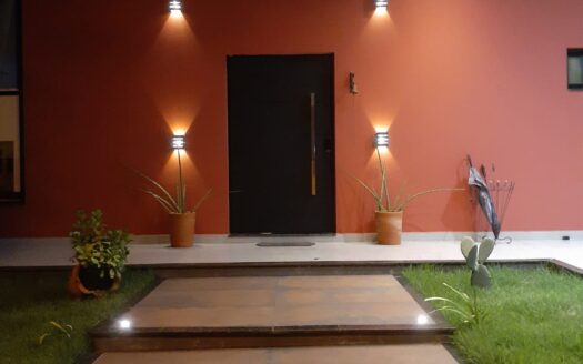 CASA DE ALTO PADRÃO EM CONDOMÍNIO FECHADO – UBATUBA