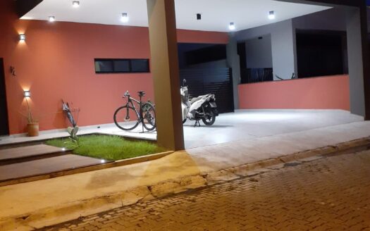 CASA DE ALTO PADRÃO EM CONDOMÍNIO FECHADO – UBATUBA