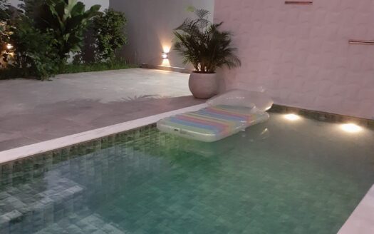 CASA DE ALTO PADRÃO EM CONDOMÍNIO FECHADO – UBATUBA